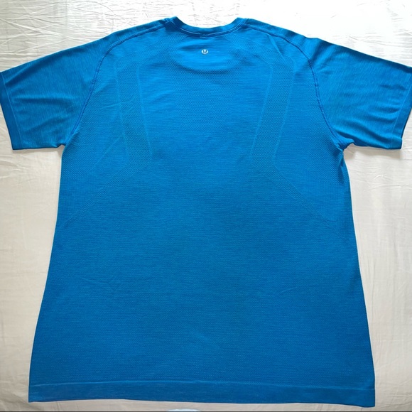 Lululemon Medium Metal Vent Tech Dark Sky Blue - Picture 2 of 3